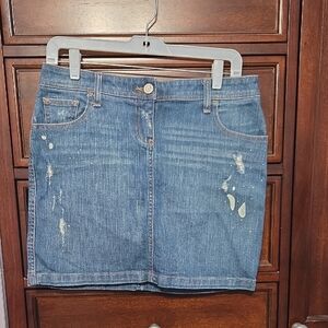 New York & Company Size 6 Distressed Blue Denim Skirt With Pockets